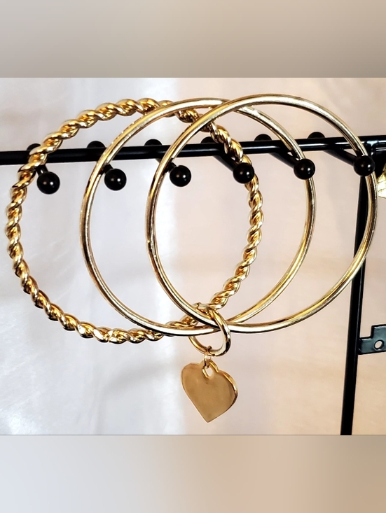 Vintage Jewelry - Vintage Gold Tone Brass Stackable Bangle Bracelet Set with Heart Charm - 3 Pc